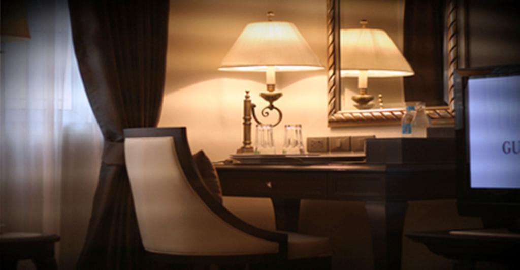 Gulliver'S Tavern Hotel Bangkok Luaran gambar